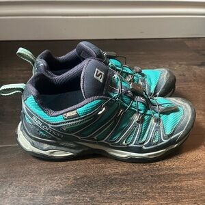 Salomon Womens Shoes Size 7